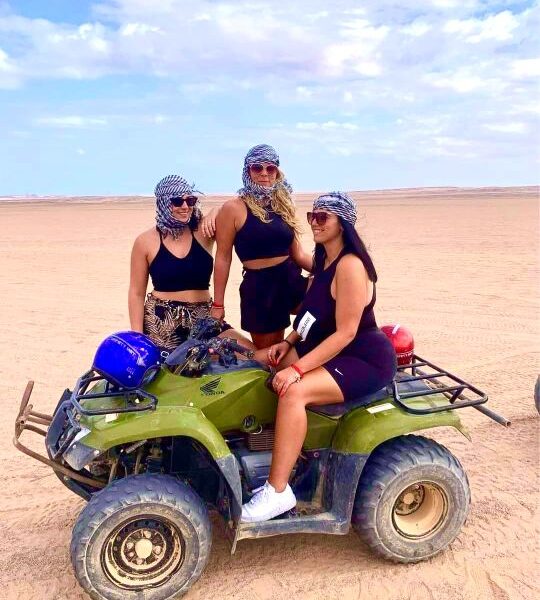 Drei Stunde Quad Fahren in der Wüsste von Hurghada bei TMXREISEN-Mögliche Aktivitäten in Hurghada-Quad Safari Hurghada-Safari Hurghada-3 Stunden-Quad Safari Hurghada-Hurghada Touren