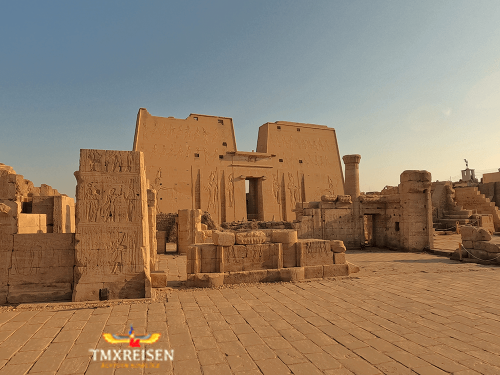 Luxor Ausflüge-Edfu und Kom_Ombo ab Luxor Privat-Edfu-Kom ombo-Tempel von Edfu-doppeltempel von kom ombo-Luxor Aktivitäten-Ausflüge Luxor