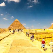 ägypten urlaub .Entdecken Sie Ihren Traumurlaub in Ägypten mit TMXREISEN! Wir bieten vielfältige Ausflüge und maßgeschneiderte Rundreisen, um die faszinierende Kultur und atemberaubende Landschaften Ägyptens zu erleben. Buchen Sie jetzt und genießen Sie unvergessliche Abenteuer!